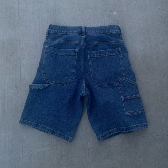 Baggy Hollister Shorts - Picture 2 of 4